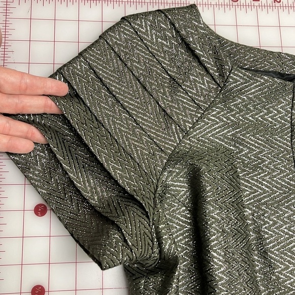 THREAD SOCIAL Cocktail Metallic Pleated SLV Bow Belt Sage Chevron Party Dress 4 - Picture 12 of 16